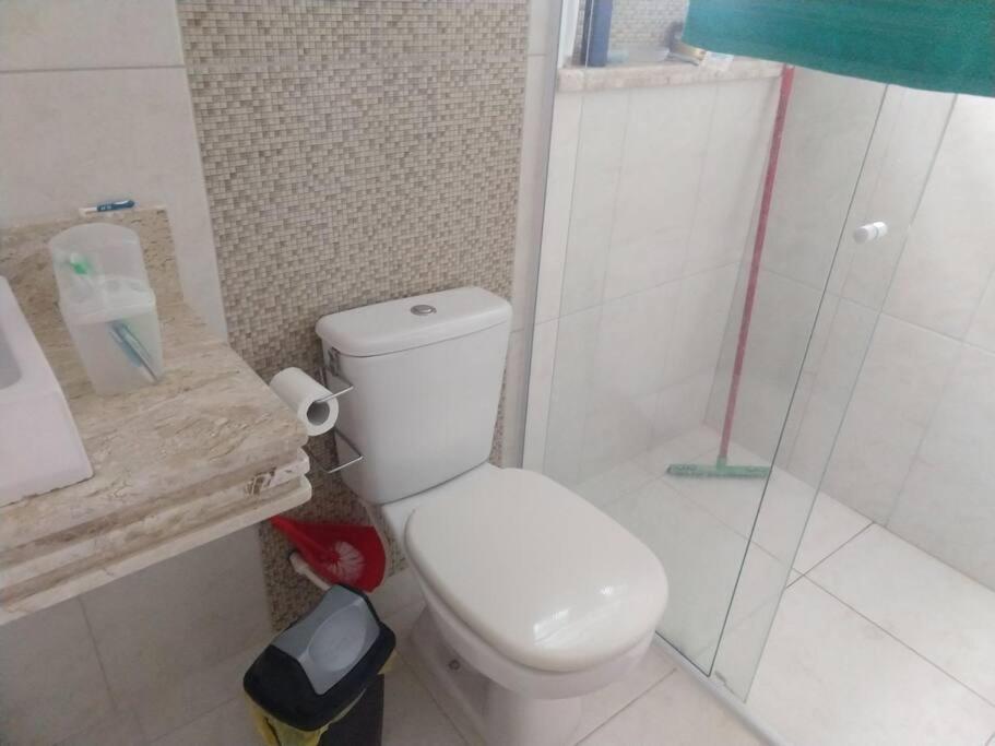 Casa Em Itanhaem Com 2 Quartos Garagem P 2 Carros, Churrasqueira, Piscina 200 M Da Praia Buitenkant foto