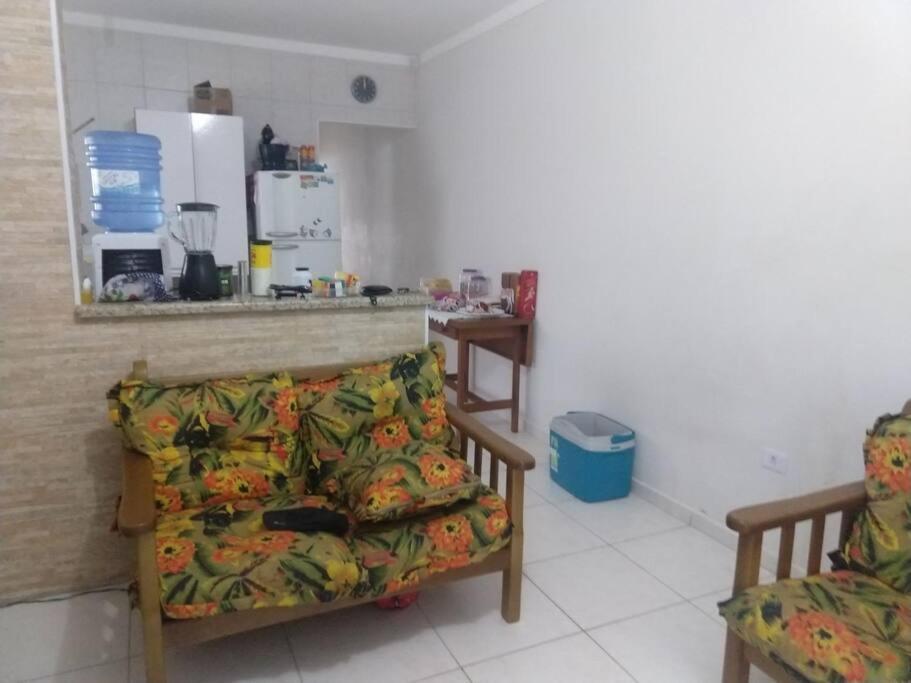 Casa Em Itanhaem Com 2 Quartos Garagem P 2 Carros, Churrasqueira, Piscina 200 M Da Praia Buitenkant foto
