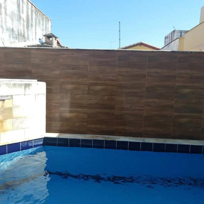 Casa Em Itanhaem Com 2 Quartos Garagem P 2 Carros, Churrasqueira, Piscina 200 M Da Praia Buitenkant foto