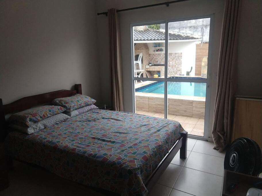 Casa Em Itanhaem Com 2 Quartos Garagem P 2 Carros, Churrasqueira, Piscina 200 M Da Praia Buitenkant foto