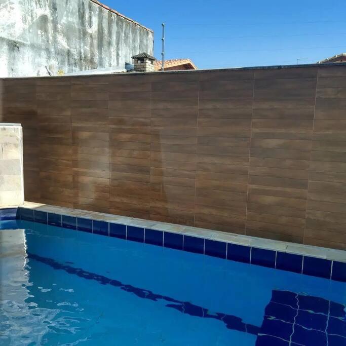 Casa Em Itanhaem Com 2 Quartos Garagem P 2 Carros, Churrasqueira, Piscina 200 M Da Praia Buitenkant foto